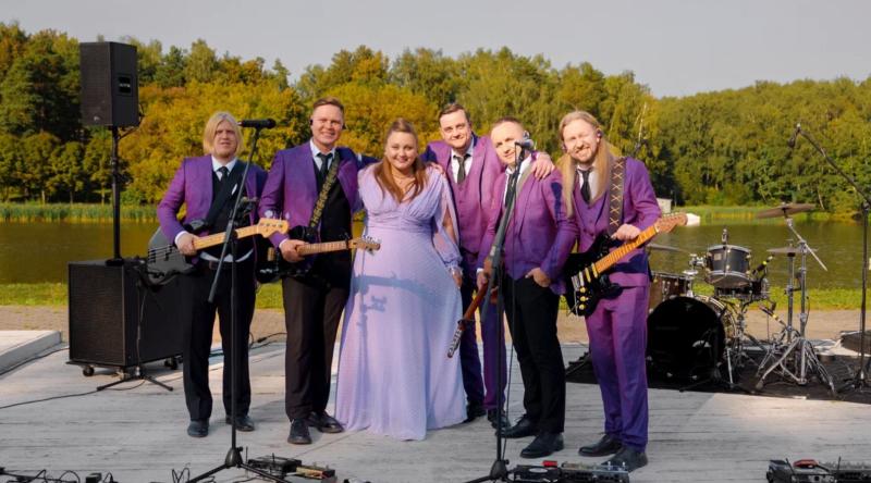 Группа «Комната культуры» выпустила саундтрек к сериалу ТНТ «Остаться друзьями»