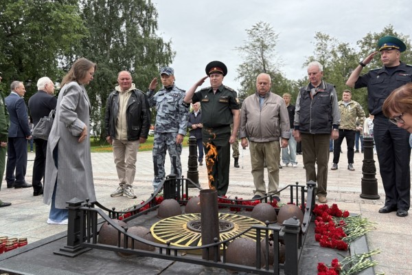 Росгвардейцы приняли участие в памятных мероприятиях, посвященных Дню памяти и скорби