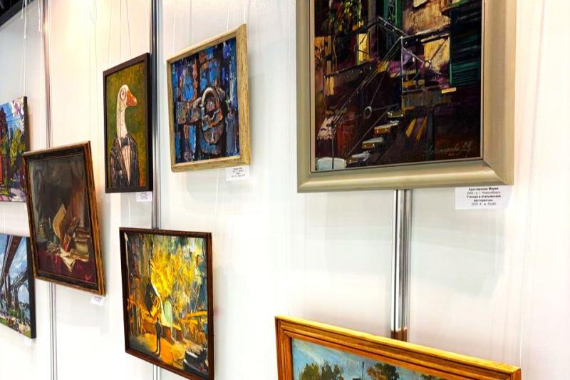 Поддержка талантов: межрегиональная выставка молодых художников в Барнауле
