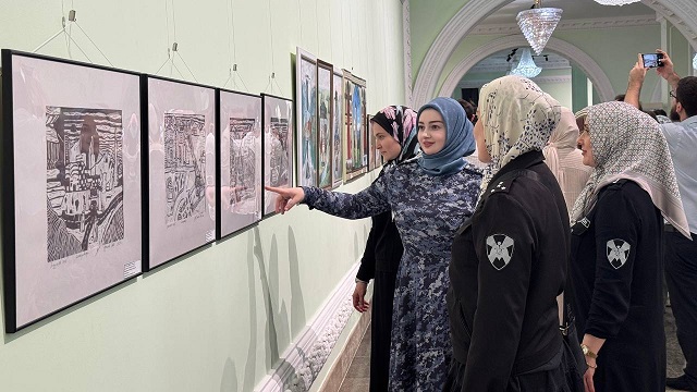 В ГРОЗНОМ ОФИЦЕРЫ РОСГВАРДИИ ПРИНЯЛИ УЧАСТИЕ В МЕРОПРИЯТИЯХ КО ДНЮ СЕМЬИ, ЛЮБВИ И ВЕРНОСТИ