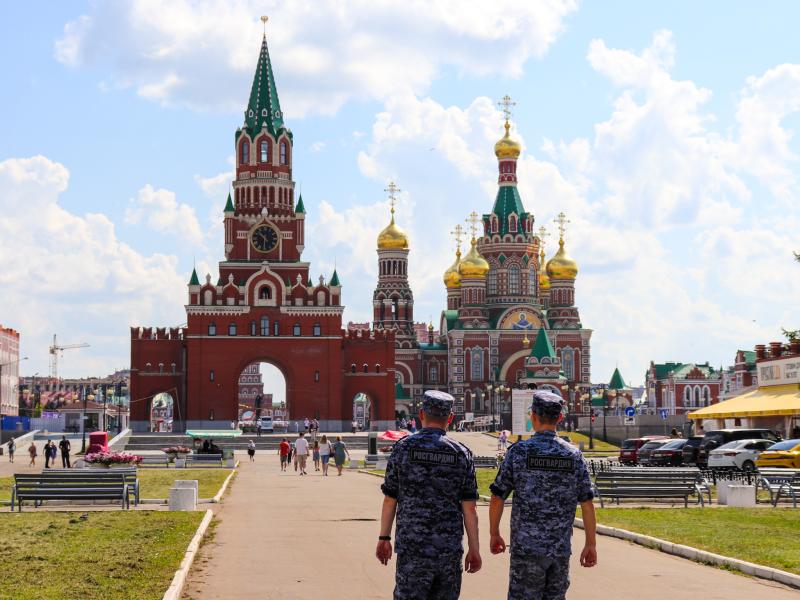 В Марий Эл росгвардейцы приняли участие в обеспечении безопасности во время празднования Дня воздушно-десантных войск