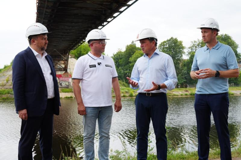 Представители НПС доложили губернатору Подмосковья о ходе строительства моста в Дмитрове