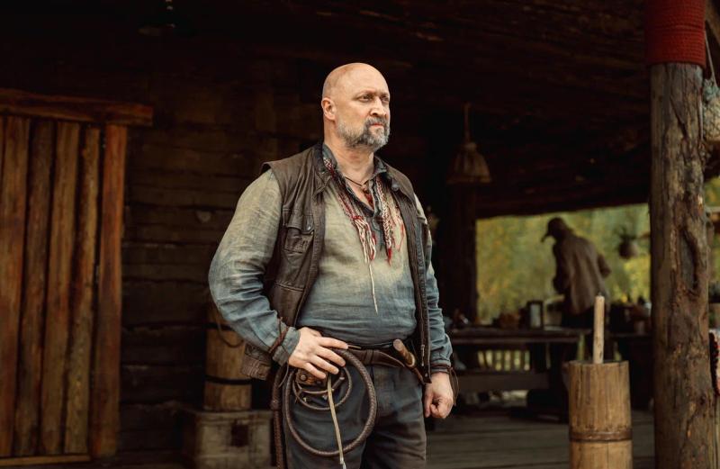 ТНТ покажет авантюрную комедию «Хутор» с Сергеем Романовичем и Гошей Куценко