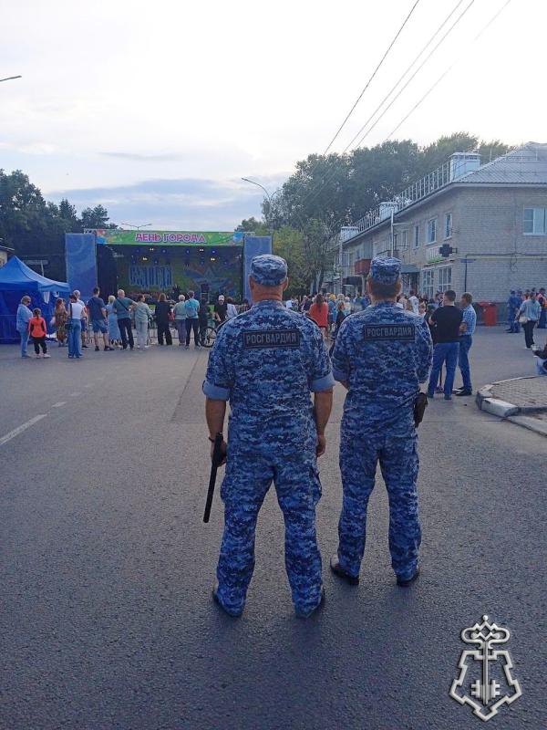 Во Владимирской области росгвардейцы обеспечили охрану правопорядка во время проведения праздничных мероприятий