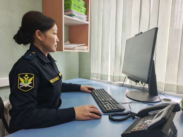 Судебные приставы Республики Алтай обеспечили взыскание морального вреда, причиненного здоровью ребенка