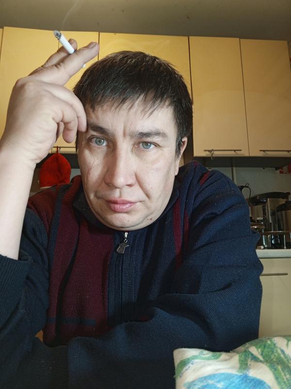 гора стоит и сосед чебоксары стоят