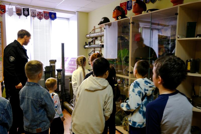 День открытых дверей для детей росгвардейцев прошел в Йошкар-Оле