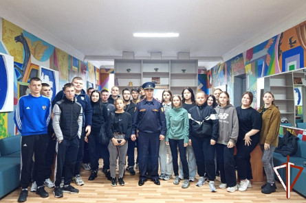 Представители Росгвардии проводят в Зауралье профориентационные встречи с молодежью