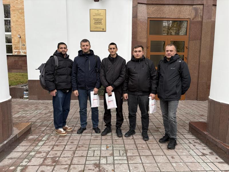 Одиннадцать сотрудников Московского филиала компании «ЛокоТех – Сервис» поступили в высшие учебные заведения страны по целевому направлению