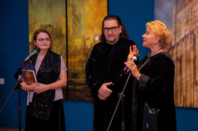 В Москве открылась выставка фоторабот Владимира Клавихо-Телепнева «Рубиновые звезды»