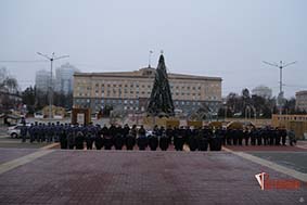 Росгвардейцы приняли участие в гарнизонном разводе на центральной площади Орла