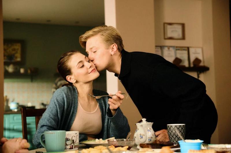 1-2-3 Production объявляет о завершении съемок комедийного сериала «Пора на завод» для телеканала ТНТ