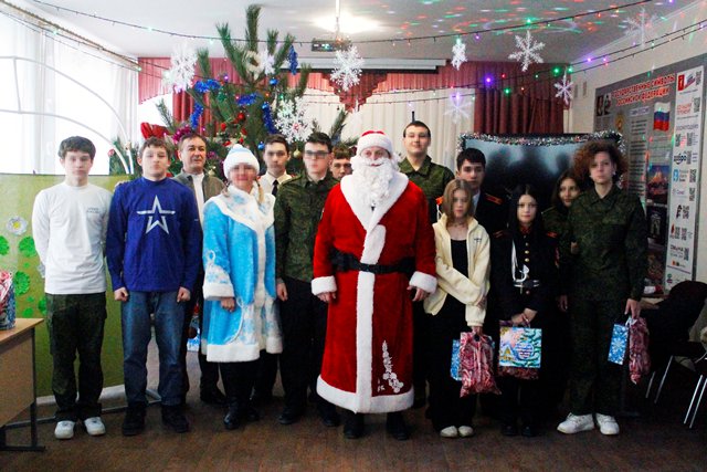 «Дед Мороз специального назначения» Росгвардии прибыл в город Скадовск Херсонской области